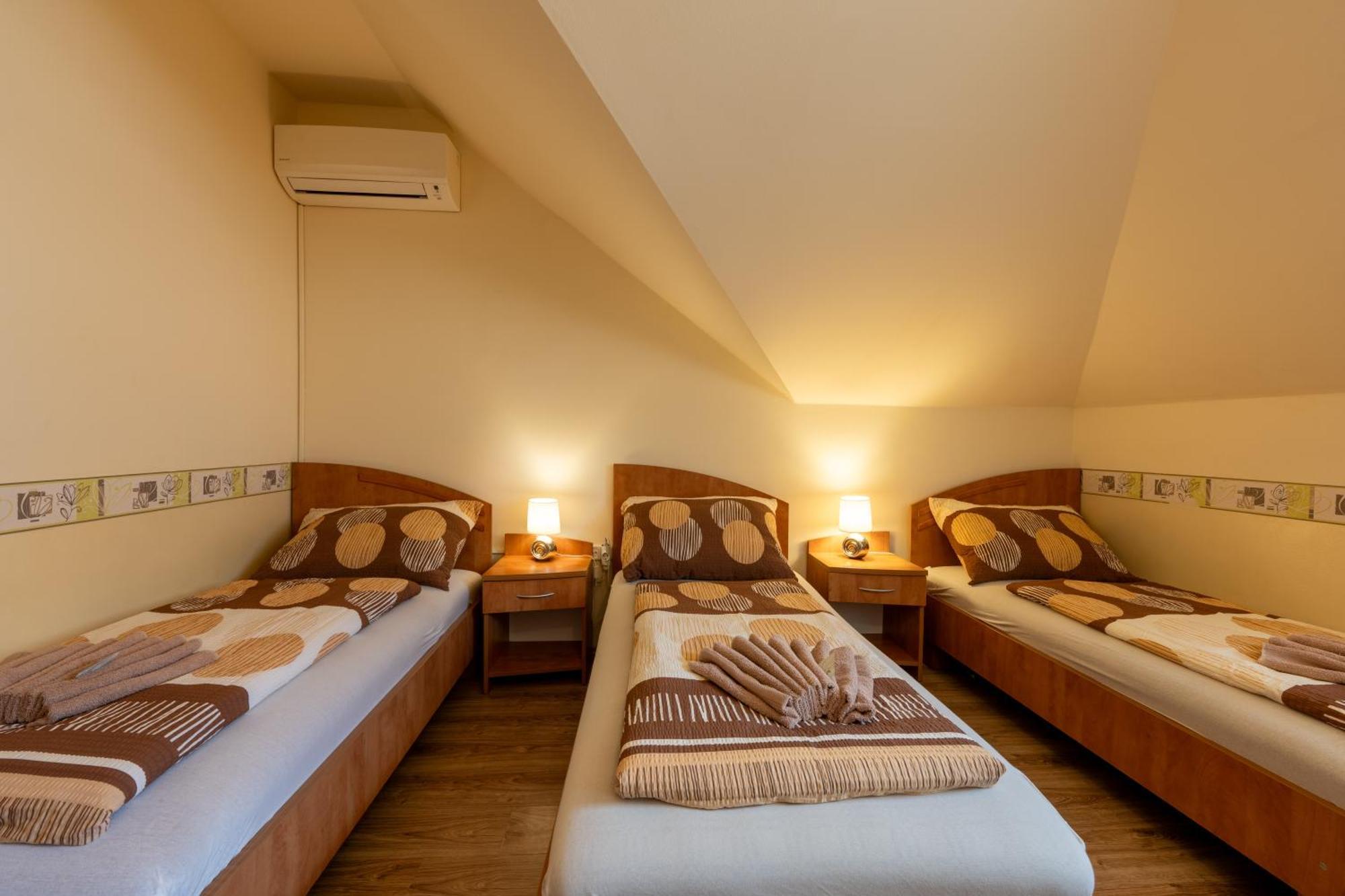 Szenti Vendeghaz Bed & Breakfast Yanıkkale Dış mekan fotoğraf