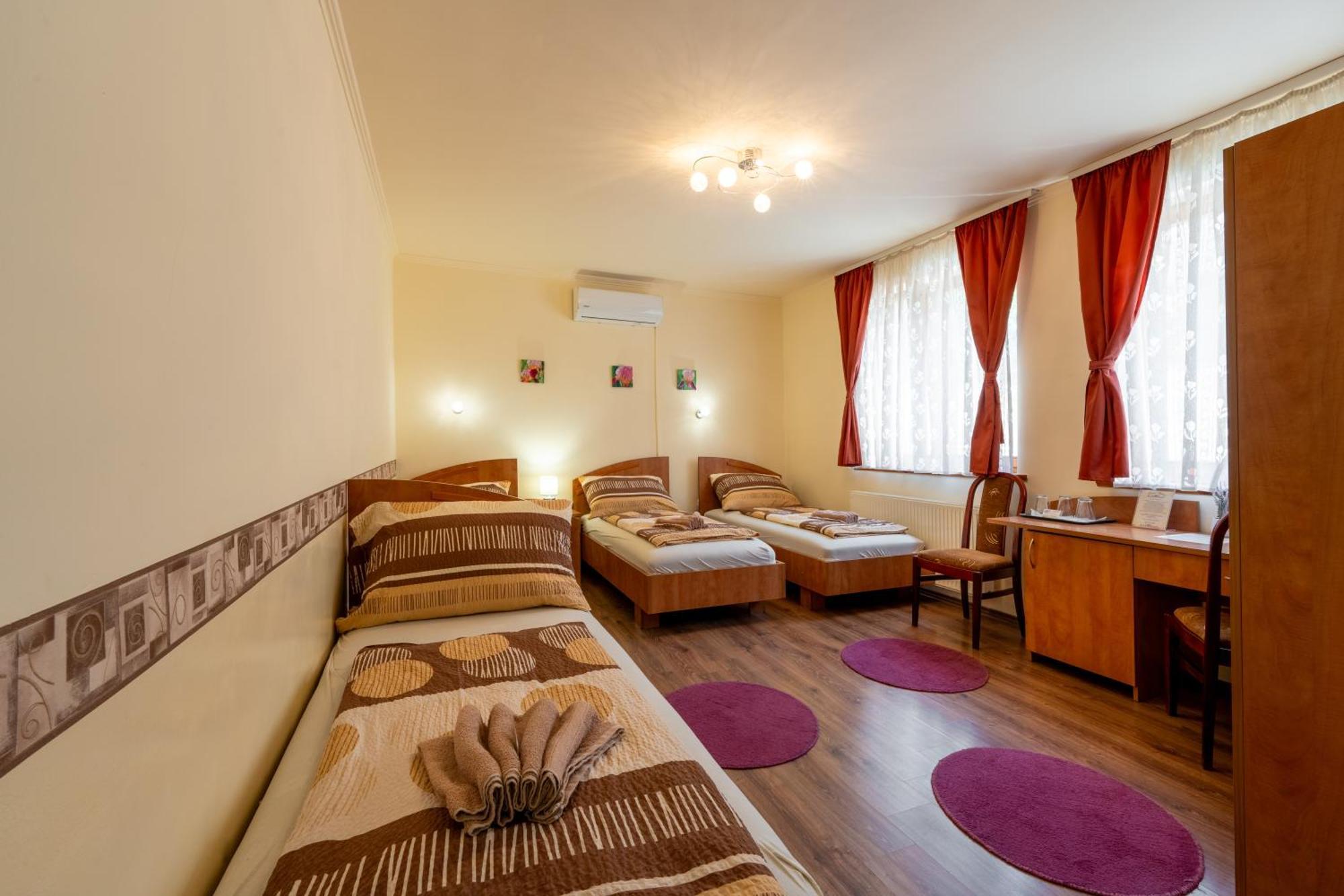 Szenti Vendeghaz Bed & Breakfast Yanıkkale Dış mekan fotoğraf
