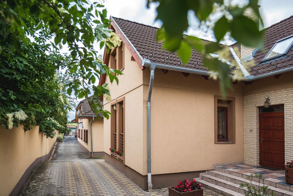 Szenti Vendeghaz Bed & Breakfast Yanıkkale Dış mekan fotoğraf